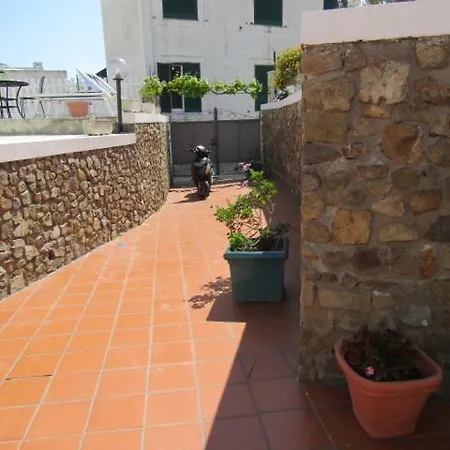 בית נופש La Vite פונזה